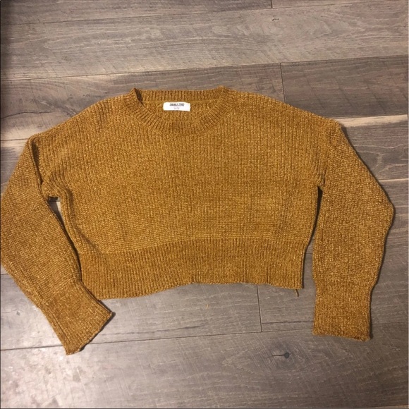 Sweater - Picture 1 of 4